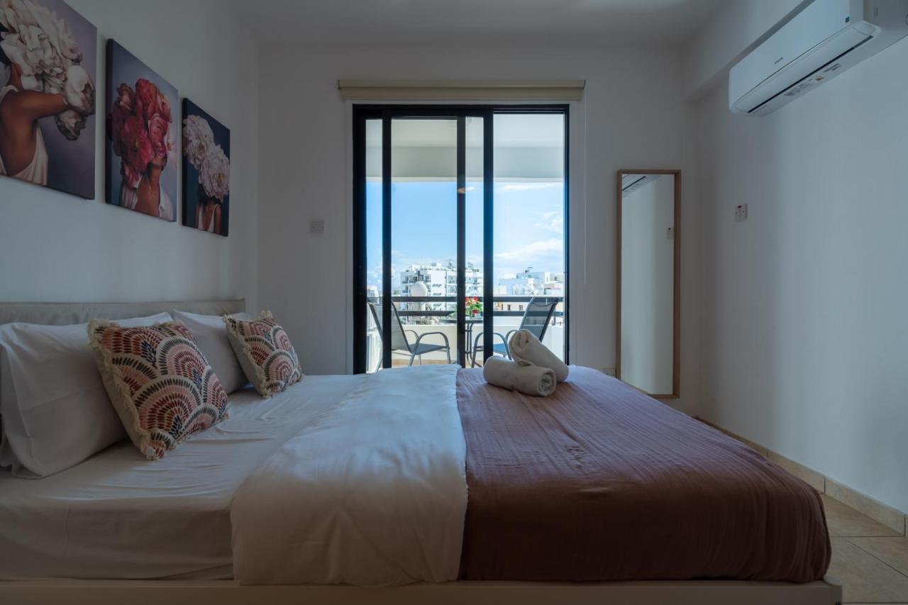 Polyn 1- Bedroom Apartment In ラルナカ エクステリア 写真