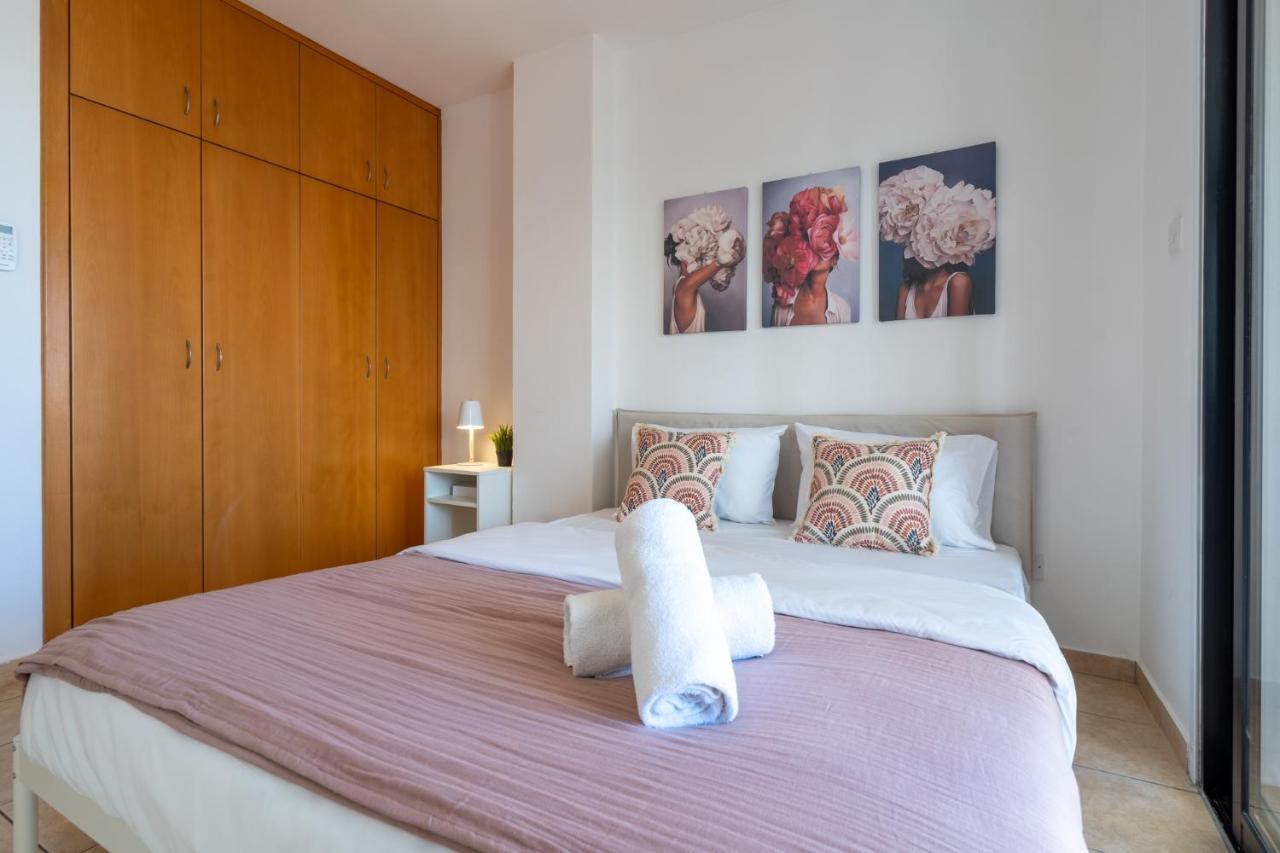 Polyn 1- Bedroom Apartment In ラルナカ エクステリア 写真